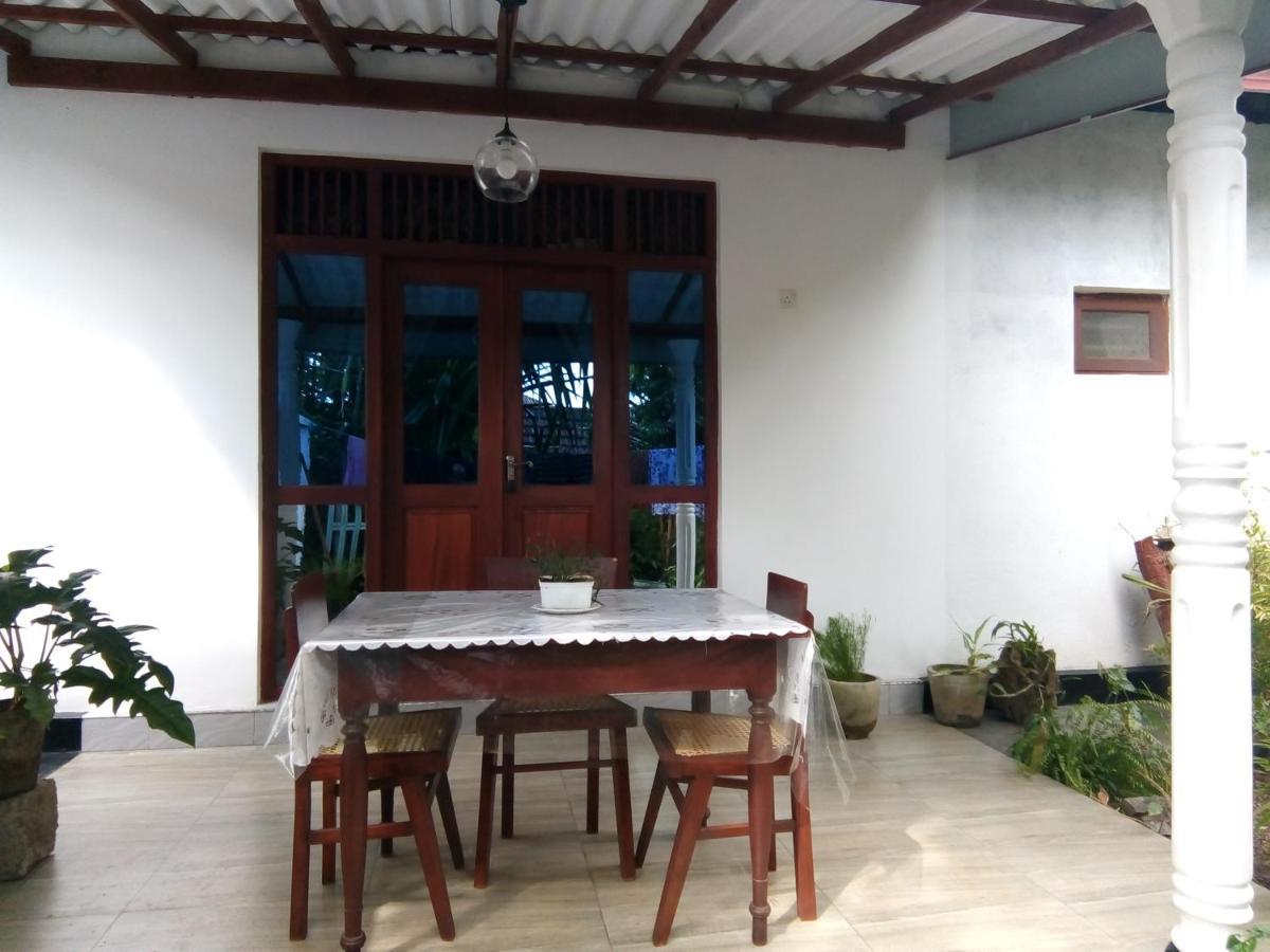 Sisila Villa Bentota Exterior photo